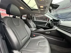 2023 Hyundai Elantra 1.5L CVT LUX Premium, белый — фото 21