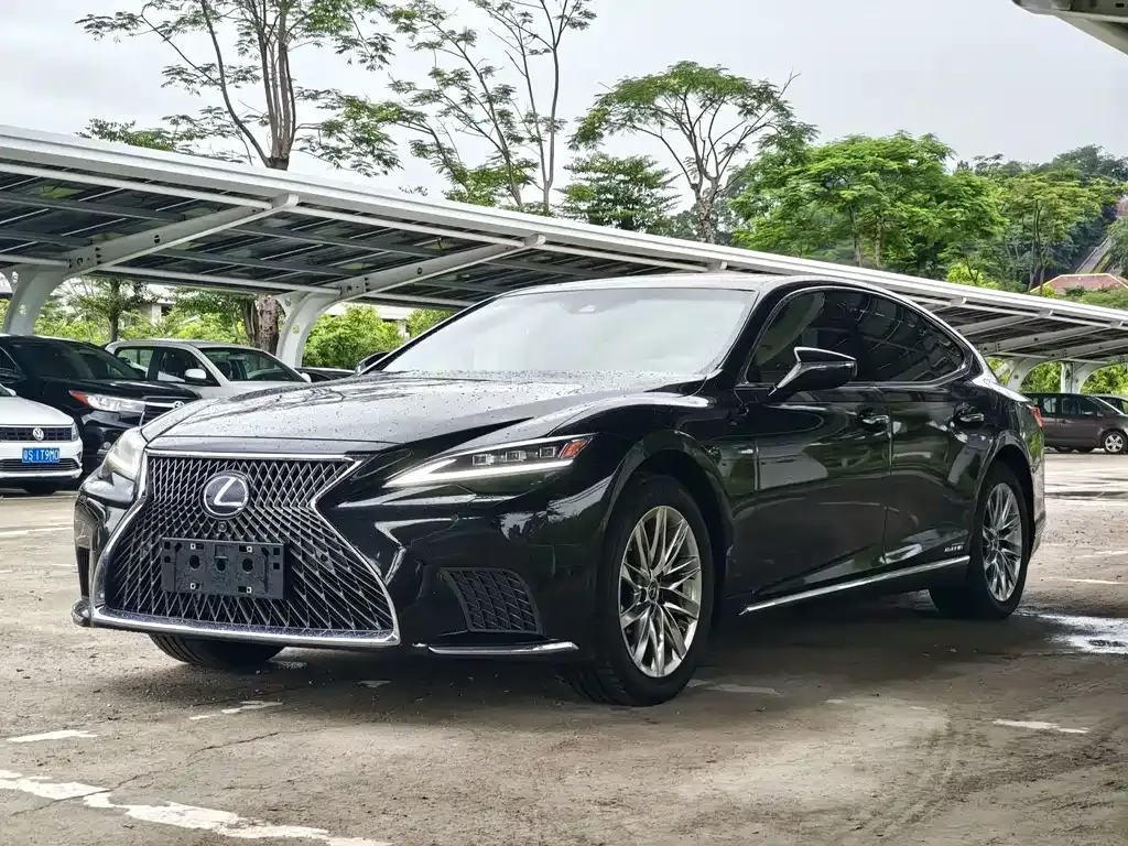 2021 Lexus LS 500h Luxury