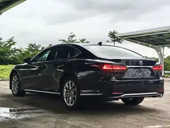 2021 Lexus LS 500h Luxury, чёрный — фото 7