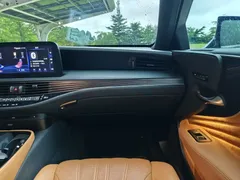 2021 Lexus LS 500h Luxury, чёрный — фото 17