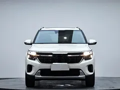 2023 Kia Seltos 1.5L CVT Luxury, белый — фото 3
