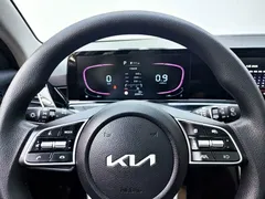 2023 Kia Seltos 1.5L CVT Luxury, белый — фото 19