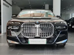 2023 BMW i7 eDrive50L M Sport, чёрный — фото 2
