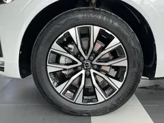 2022 Volvo XC60 4WD Zhiyuan Luxury, белый — фото 29