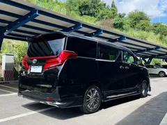 2020 Toyota Alphard Hybrid 2.5L Premium, чёрный — фото 8