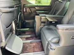 2020 Toyota Alphard Hybrid 2.5L Premium, чёрный — фото 14