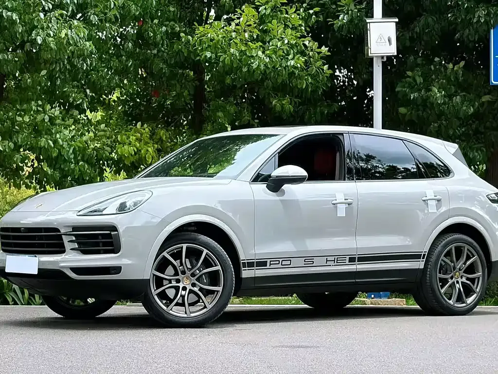 2023 Porsche Cayenne 3.0T Platinum