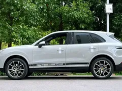 2023 Porsche Cayenne 3.0T Platinum — фото 2