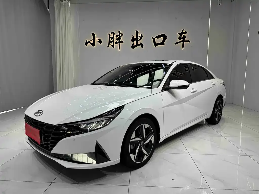 2022 Hyundai Elantra 1.5L CVT LUX Premium