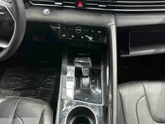 2022 Hyundai Elantra 1.5L CVT LUX Premium, белый — фото 11