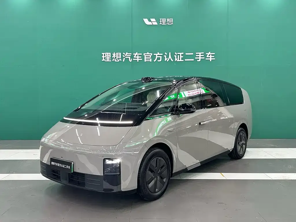 2024 Li Auto MEGA Ultra