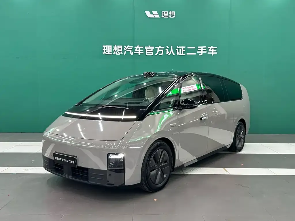 2024 Li Auto MEGA Ultra