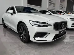 2024 Volvo S60 B4 Luxury, белый — фото 3