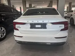 2024 Volvo S60 B4 Luxury, белый — фото 9