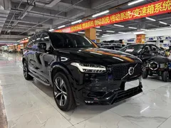2022 Volvo XC90 B6 Sport 7-seat, чёрный — фото 3