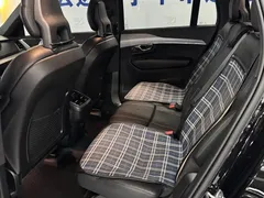 2022 Volvo XC90 B6 Sport 7-seat, чёрный — фото 5
