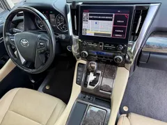 2021 Toyota Vellfire Hybrid 2.5L HV Premium, белый — фото 10