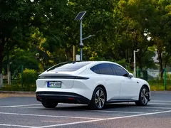 2022 Nio ET5 75kWh, белый — фото 6