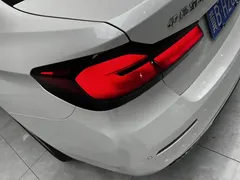 2021 BMW 5 Series 525Li Luxury Package, белый — фото 5