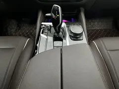 2021 BMW 5 Series 525Li Luxury Package, белый — фото 12