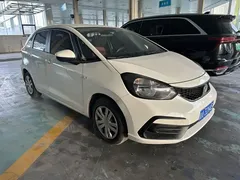2021 Honda Fit 1.5L CVT, белый — фото 3