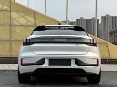 2022 Zeekr 001 Long Range Dual Motor WE EV, белый — фото 8