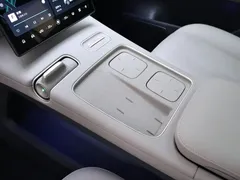 2023 Nio ES8 100kWh Signature, белый — фото 12