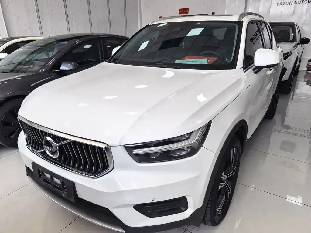 2022 Volvo XC40 T4 4WD Luxury