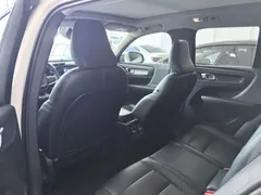 2022 Volvo XC40 T4 4WD Luxury, белый — фото 6