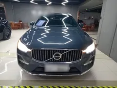 2024 Volvo XC60 4WD Luxury, синий — фото 3