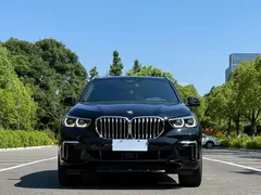 2022 BMW X5 40Li Premium M Sport Package, чёрный — фото 2