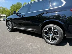 2022 BMW X5 40Li Premium M Sport Package, чёрный — фото 6
