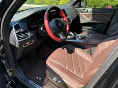 2022 BMW X5 40Li Premium M Sport Package, чёрный — фото 14