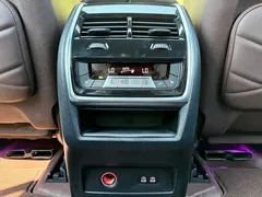 2022 BMW X5 40Li Premium M Sport Package, чёрный — фото 17