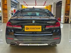 2022 BMW 5 Series 5 530Li M, чёрный — фото 10