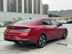 2022 Hyundai Elantra 1.5L CVT LUX Premium — фото 6