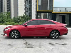 2022 Hyundai Elantra 1.5L CVT LUX Premium — фото 7