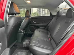 2022 Hyundai Elantra 1.5L CVT LUX Premium — фото 10