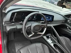 2022 Hyundai Elantra 1.5L CVT LUX Premium — фото 13