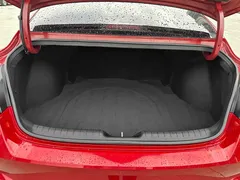 2022 Hyundai Elantra 1.5L CVT LUX Premium — фото 21