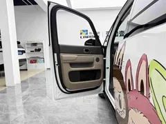 2025 Li Auto MEGA Ultra Smart Refresh, белый — фото 7