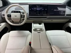 2025 Li Auto i6 2WD Standard, белый — фото 11