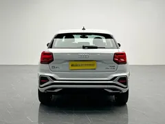 2022 Audi Q2L 35 TFSI, белый — фото 5