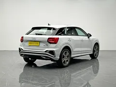 2022 Audi Q2L 35 TFSI, белый — фото 6