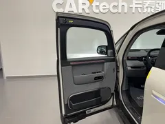 2025 Zeekr Mix Smart Driving, белый — фото 10