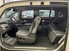 2025 Zeekr Mix Smart Driving, белый — фото 21