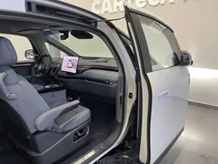 2025 Zeekr Mix Smart Driving, белый — фото 30