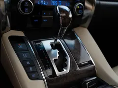 2021 Toyota Alphard Hybrid 2.5L Premium, белый — фото 8