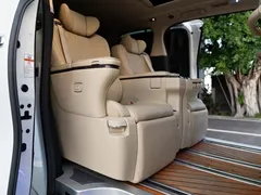 2021 Toyota Alphard Hybrid 2.5L Premium, белый — фото 10