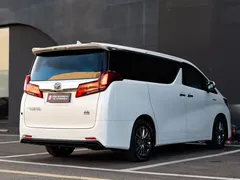 2021 Toyota Alphard Hybrid 2.5L Premium, белый — фото 16